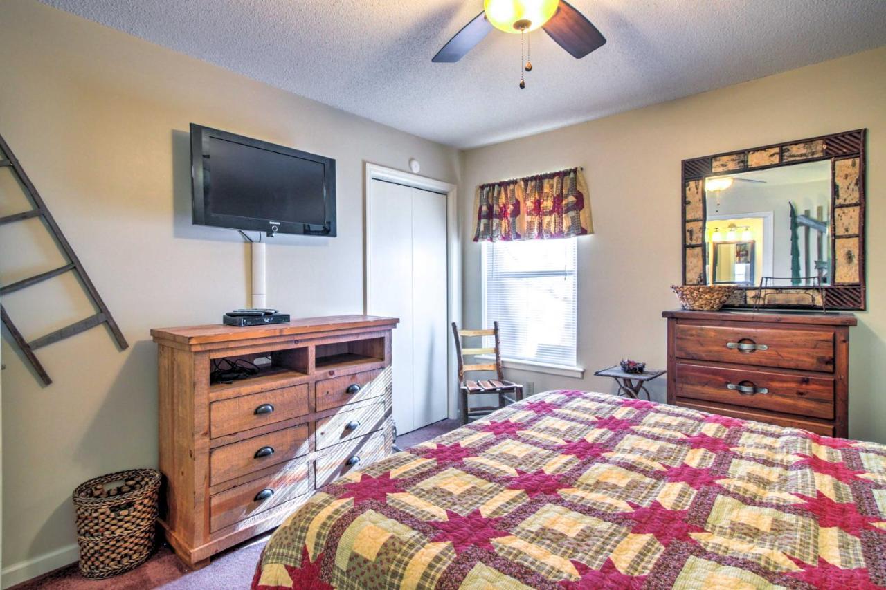 Вилла Tree Top Dream Cabin With Hot Tub In Gatlinburg! Экстерьер фото