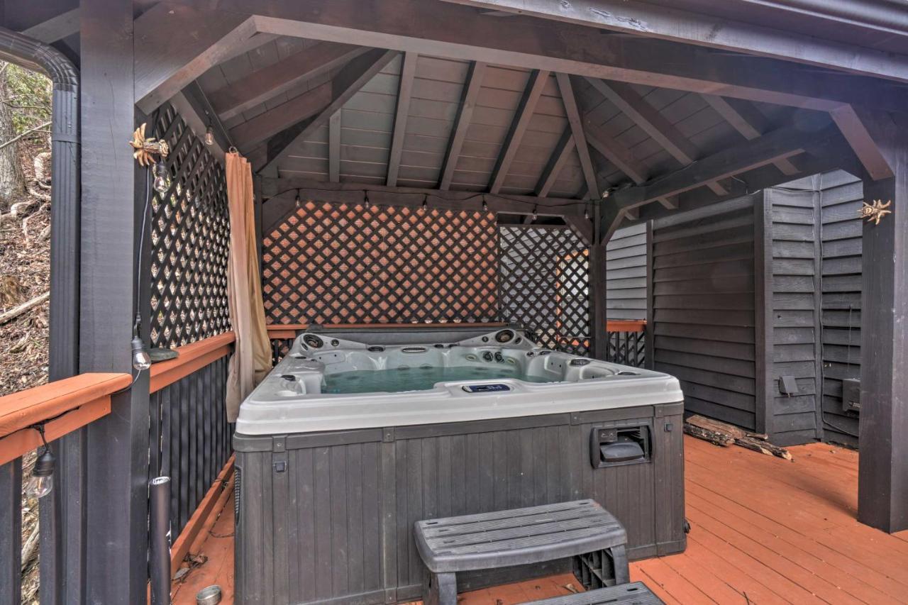 Вилла Tree Top Dream Cabin With Hot Tub In Gatlinburg! Экстерьер фото